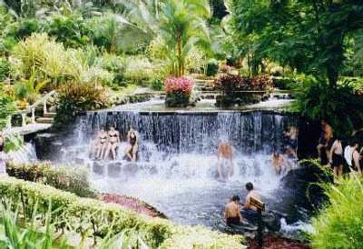 Enjoy the Eden-like natural beauty and relaxation of Tabacon Grand Thermal Spa's mineral hot springs, waterfalls, 12 mineral pools and indoor Jacuzzis. Each pool varies in temperature and depth, and some vary in mineral count. Tabacon Grand Thermal Spa, Costa Rica