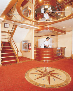 Lobby, Galapagos Yacht M/Y Isabela II