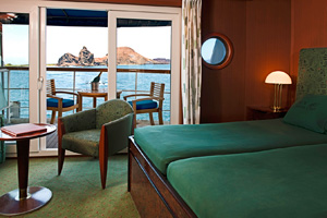 Boat Deck Master Suite, M/V Santa Cruz