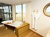 Suite Bathtub, M/V Delfin III Suite Bathtub, M/V Delfin III