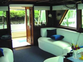 Lounge area, Galapagos Yacht M/Y Sea Finch